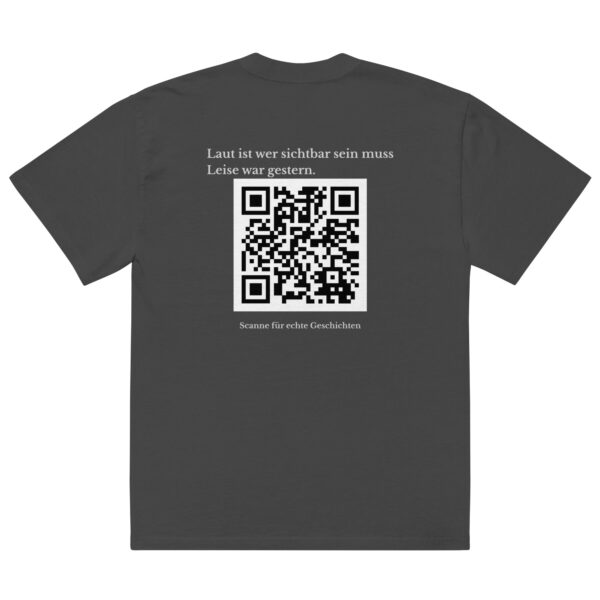 Schwarzes LGBTQ QR-Tagebuch T-Shirt mit individuellem QR-Code auf dem Rücken